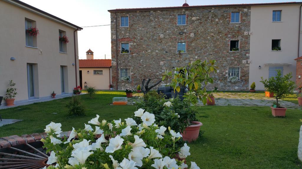 Ca Thomas Hotell Castelnuovo Magra Exteriör bild