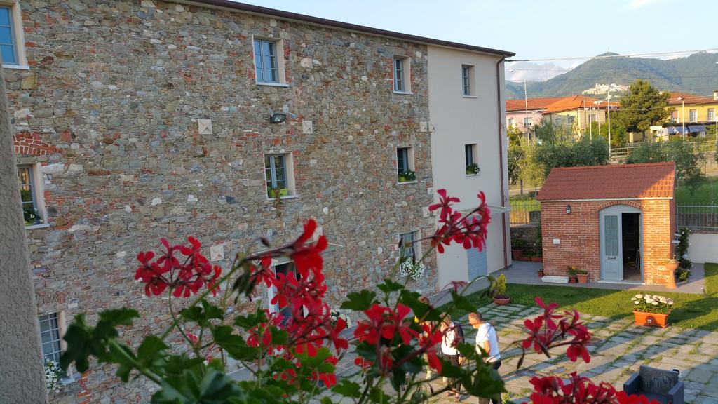 Ca Thomas Hotell Castelnuovo Magra Exteriör bild